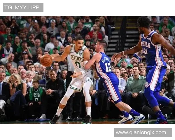 火力挺猛！布莱克上半场9投6中&三分5中3得到16分1板1助